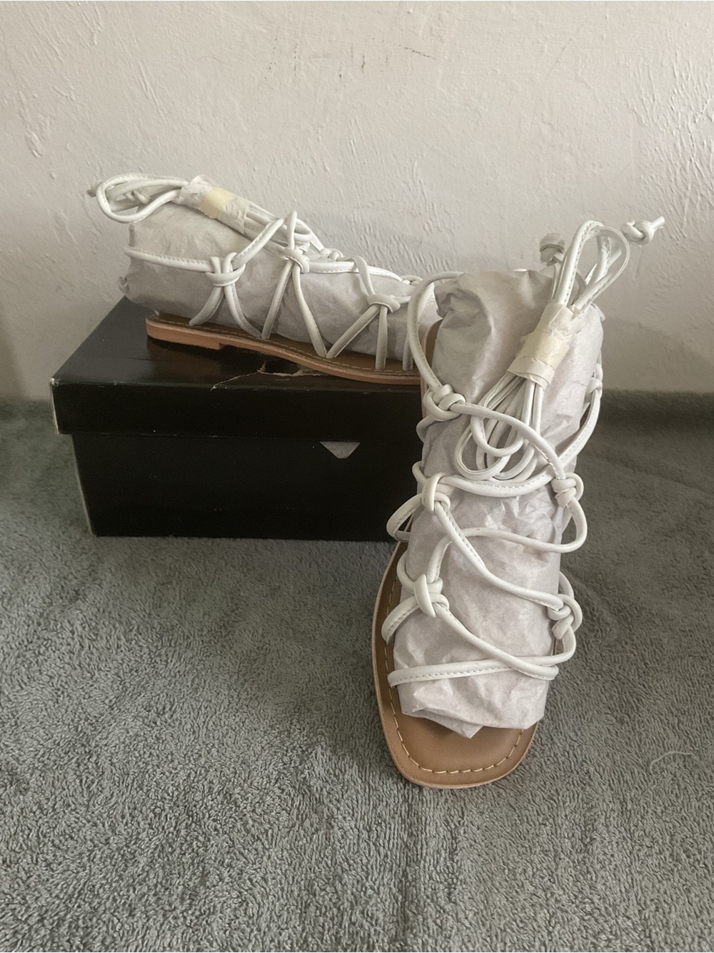 PrettyLittleThing White Lace-Up Knot Gladiator Sandals